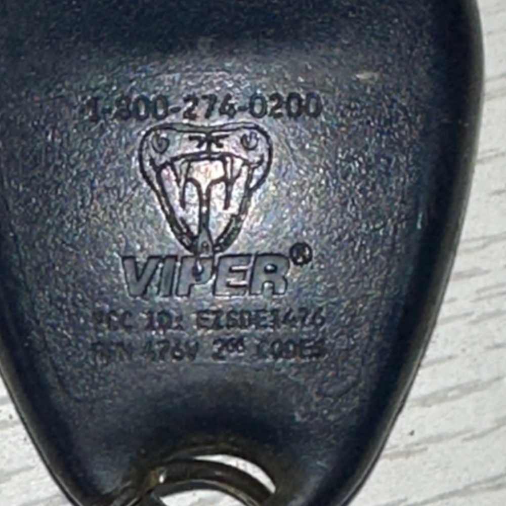 Viper Keyless Entry Remote Fob - Picture 4 of 5
